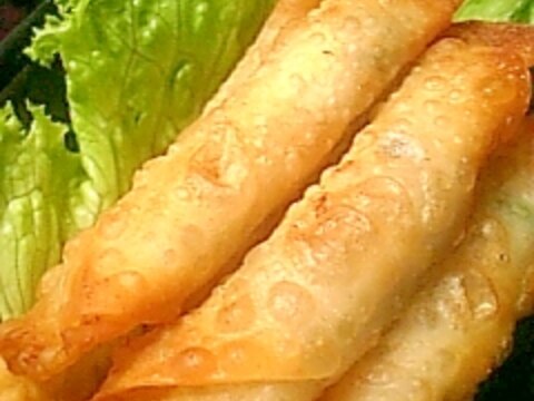 簡単おつまみ!餃子の皮で海老しそ巻き揚げ♪